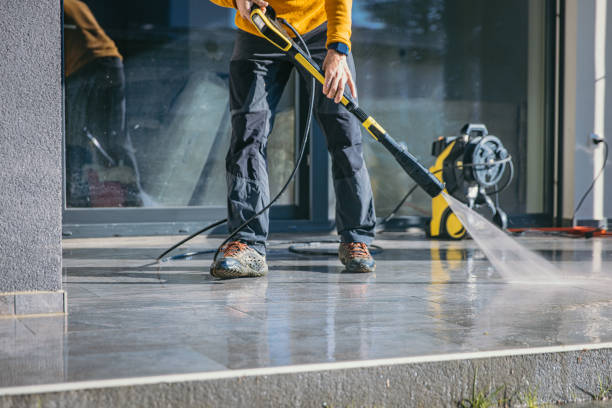 Why Choose Our Certified Pressure Washing Experts for Your Project Needs in Loretto, TN?